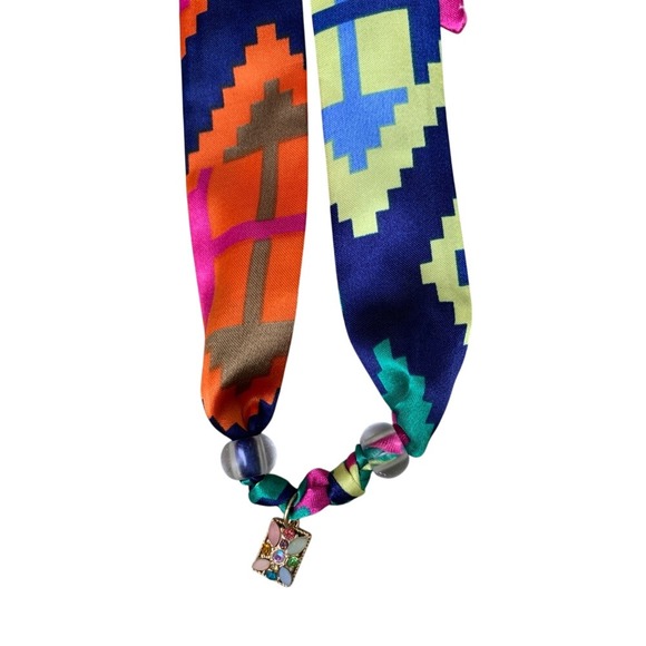 Colorful Geometric Pattern Necklace - Picture 3 of 3